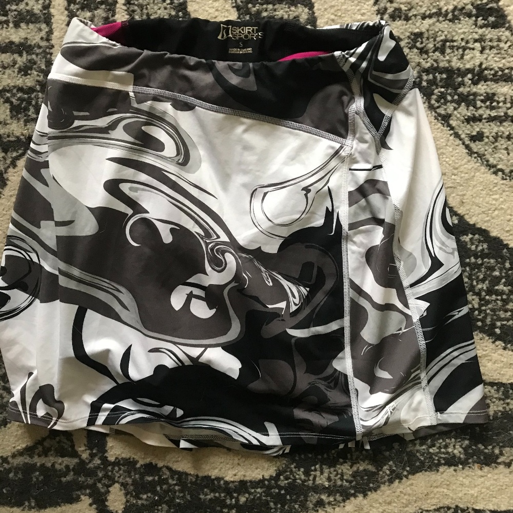 SkirtSports running skirt size S